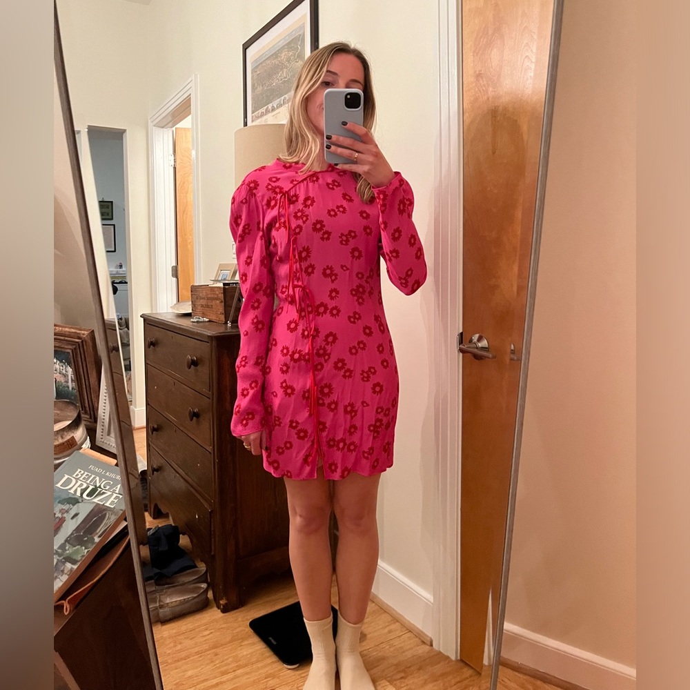 Kitri pink dress size 6 (fits like 0-2)